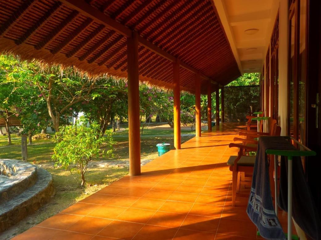 Ary'S Lagoon Bungalow & Hotel Karimunjawa Exterior foto