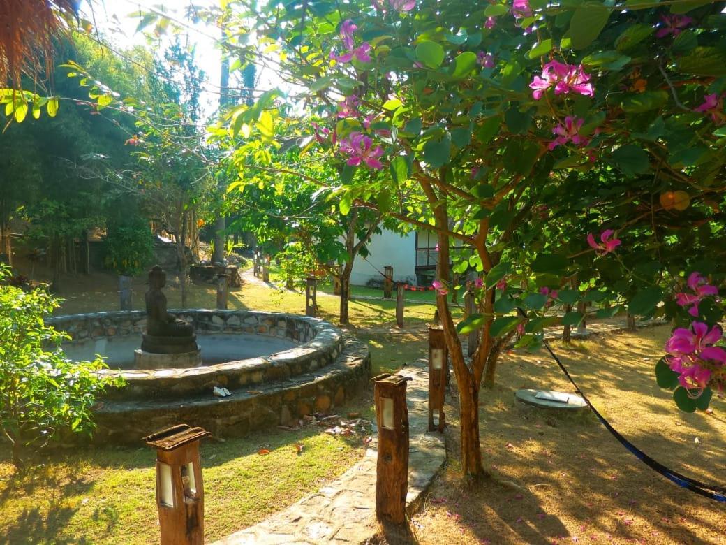 Ary'S Lagoon Bungalow & Hotel Karimunjawa Exterior foto