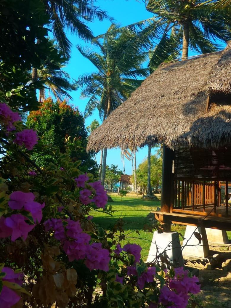 Ary'S Lagoon Bungalow & Hotel Karimunjawa Exterior foto